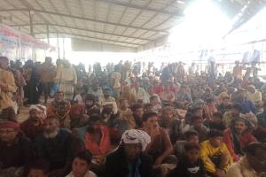 استمرار توافد الحشود لأبناء دلتا أبين في مخيم الاعتصام المفتوح بزنجبار