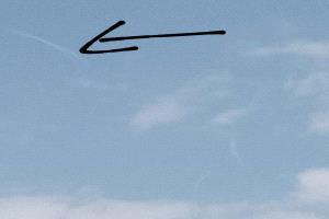 عاجل: طيران حربي سعودي يحلق فوق سماء المكلا ويطلق قنابل تحذيرية