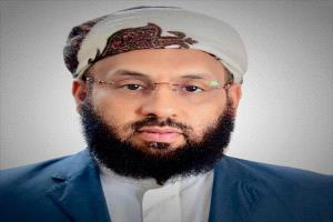 وزير الأوقاف يعزي مستشار الوزارة الشيخ ياسر الزفار في وفاة والده