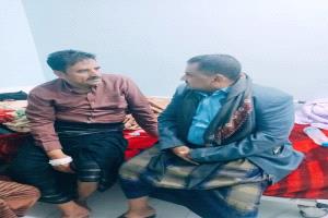 مدير عام شرطة شبوة يطمئن على صحة العميد الجبواني