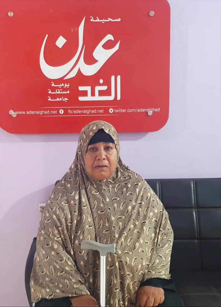 مواطنة تشكو احتجاز ابنها في شرطة خور مكسر وتناشد مدير أمن عدن التدخل للإفراج عنه