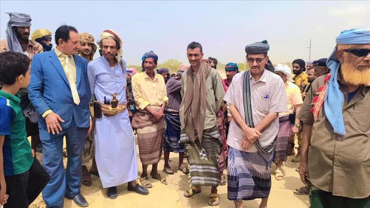 انتقالي أحور يشارك في تشييع جثمان الجندي عمر الفقيه بحضور قيادات أمنية ومحلية