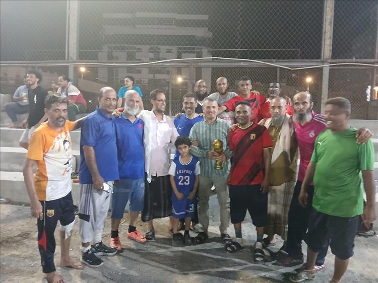 بروح المحبة والمودة أبناء خور مكسر يحتفلون بالنجم الخلوق الجباري