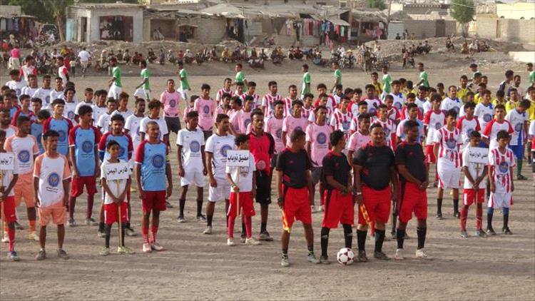 الحديدة.. انطلاق بطولة دوري "شهداء الساحل الغربي" لكرة القدم في الخوخة