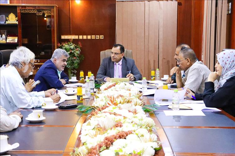 الوزير السقطري يترأس الاجتماع التحضيري للمؤتمر الدولي للأمن الغذائي في اليمن
