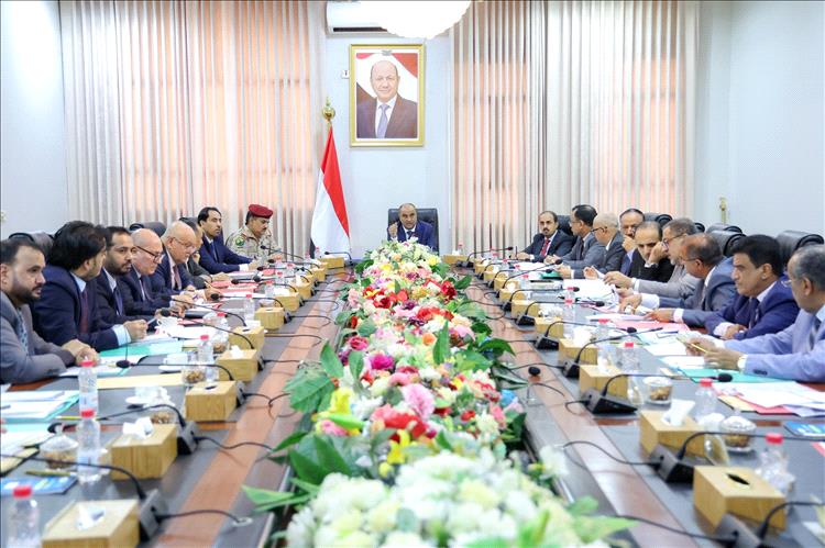 خطة حكومية عاجلة لإنقاذ كهرباء عدن وسط تصاعد الغضب الشعبي
