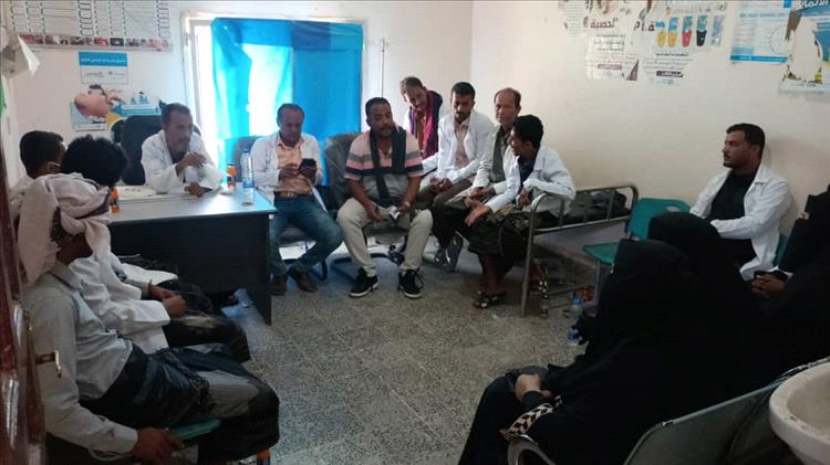تدشين الدورة التدريبية للعاملين الصحيين المشاركين بحملة التحصين ضد شلل الأطفال بمديرية جيشان - أبين