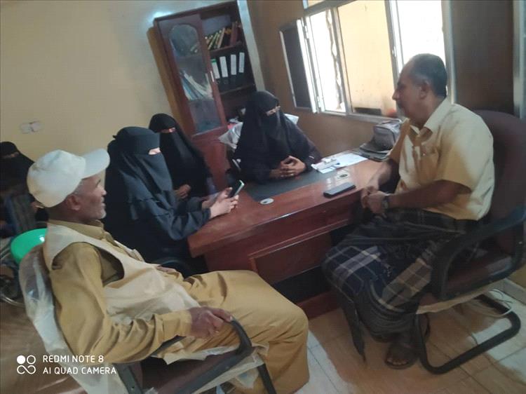 منسق الشبكة المجتمعية بأبين يزور جمعية المعاقين ويشيد بجهودها بخدمة المعاقين
