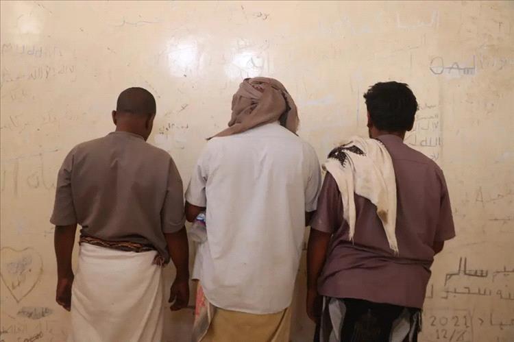 أجهزة الأمن في غيل بن يمين تباشر التحقيق في واقعة تفريغ غير قانوني لمادة الديزل المخصصة لكهرباء ساحل حضرموت