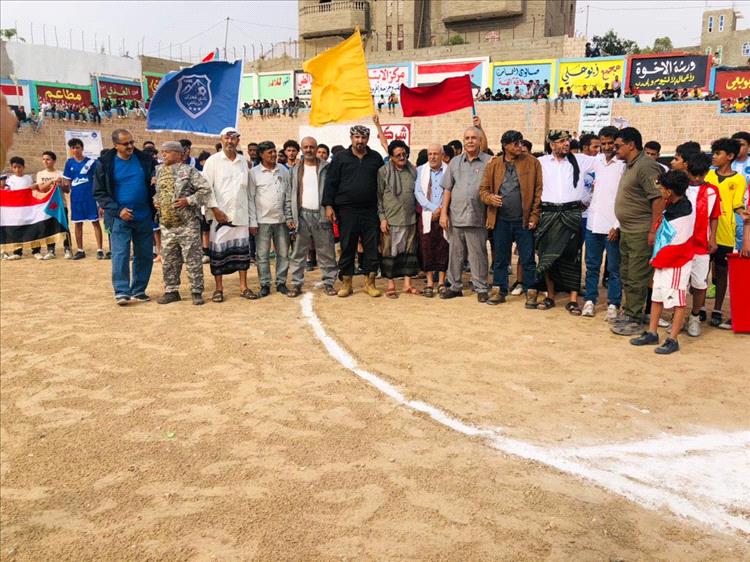 الشعيبي يدشّن دوري الشعيب الرياضي في نسخته الرابعة وسط حضور جماهيري واسع