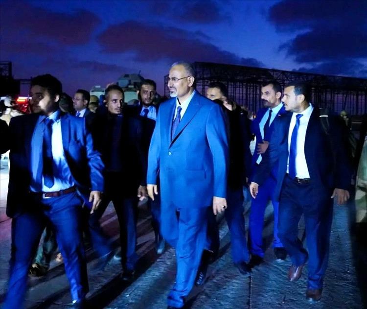 عودة الزُبيدي إلى عدن بعد جولة دبلوماسية شملت الإمارات والسعودية