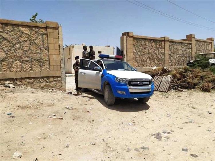 حملة أمنية في مديرية القطن تضبط أحد المتهمين الرئيسيين في قضية قتل