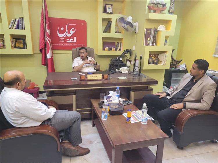 وفد مجموعة بن دول التجارية يزور مؤسسة "عدن الغد" لبحث سبل التعاون الإعلامي