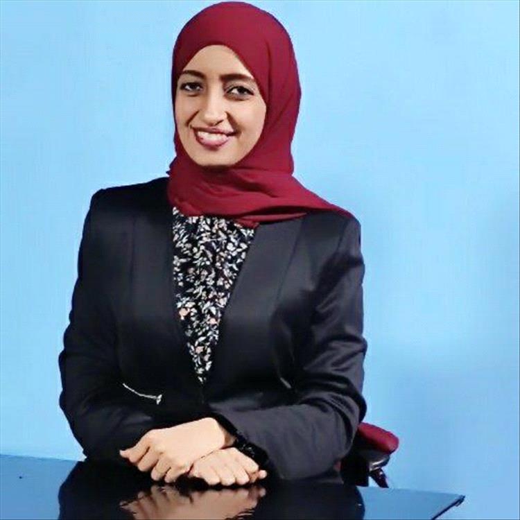 حوار الأسبوع: منى باشراحيل.. سيدة لغة الإشارة التي أضاءت قلوب الصمّ عبر الأثير