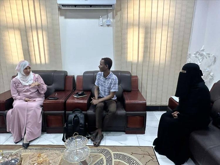 رئيس الجهاز المركزي للإحصاء تلتقي الخبير الدولي الدكتور عمر عصمان