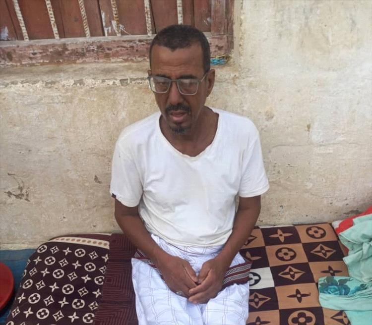 مواطن من أحور يناشد أهل الخير لنقله للعلاج في عدن