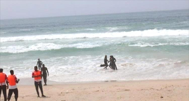 خفر السواحل ينقذ 7 أشخاص من الغرق في يوم واحد بسواحل حضرموت