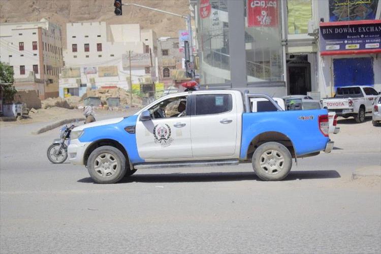 تفكيك شبكة دعارة تضم رجالًا ونساءً في سيئون بعد مداهمة أمنية دقيقة