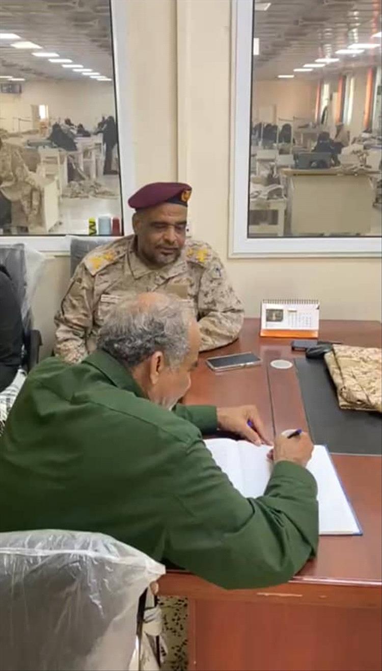 مستشار رئيس المجلس الرئاسي " الصبيحي"  يزور القاعدة الإدارية ويُثني على أدوارها