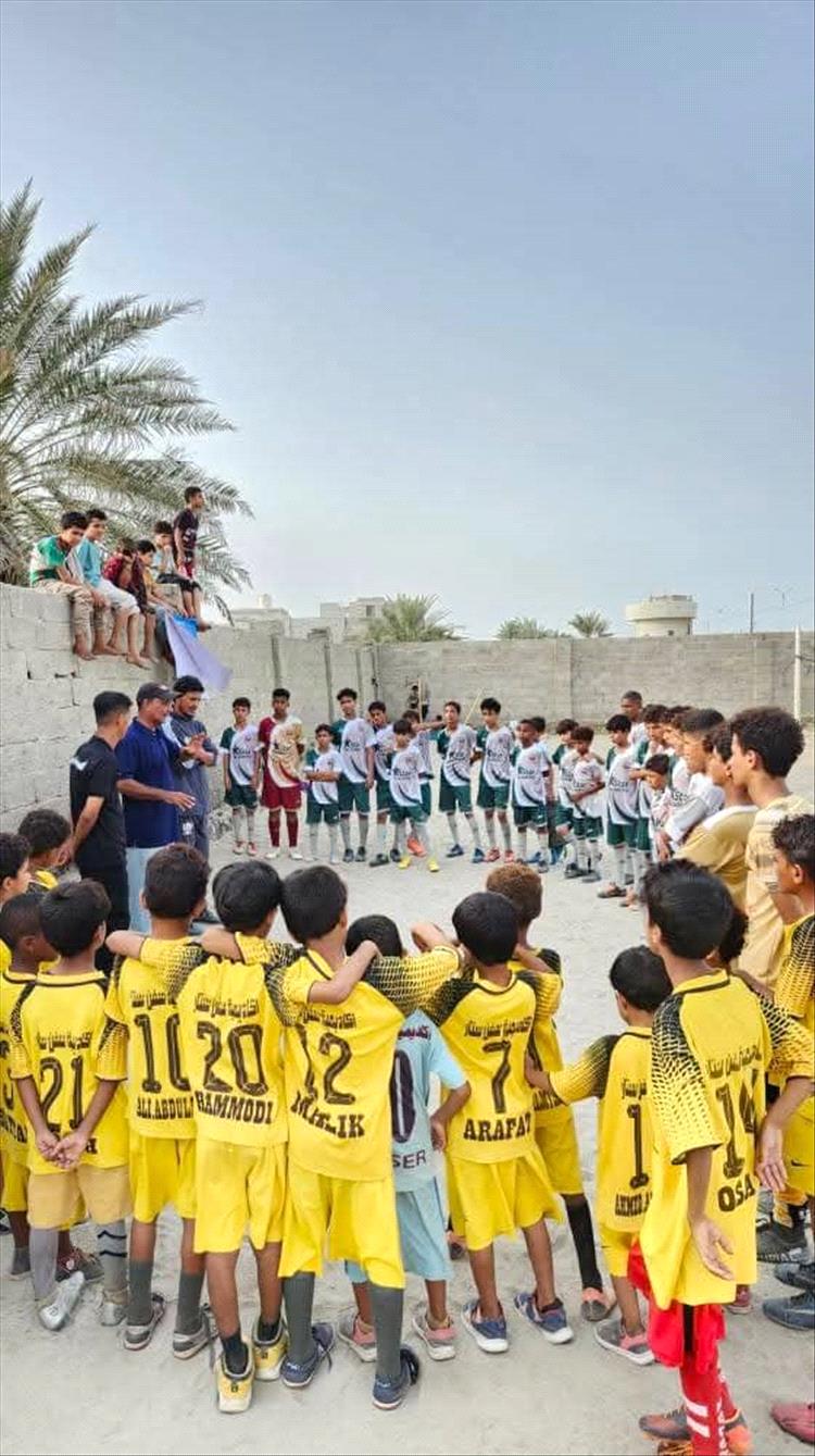 مدير مكتب الشباب والرياضة بخور مكسر يزور أكاديمية "سفن ستار" ويشيد بجهودها في رعاية المواهب الكروية