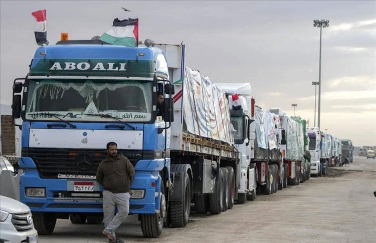 دفعة جديدة من المساعدات تدخل غزة.. 161 شاحنة تعبر منذ أمس