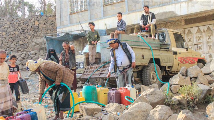 مبادرات محلية لتوفير المياه لأهالي ريف تعز