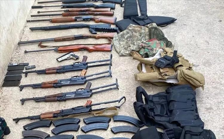 الجيش اللبناني يُفكك خلية إرهابية تضم لبنانيين وسوريًا وعراقيًا