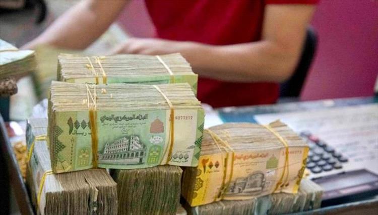 الداعري يوجه تحذيرًا ناريًا للصرافين: "قادم الأيام قاتم وصادم"