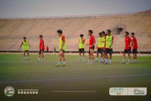منتخبنا الوطني U23 يواصل تحضيراته بحيوية عالية في سيئون وسط تعاون محلي متواصل