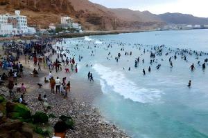 نجم "البلدة" يسطع من حضرموت.. ظاهرة فلكية تُبهر سكان اليمن