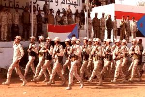في عرض عسكري مهيب.. اللواء الثاني مشاة يدشن المرحلة الثانية من العام التدريبي 2025م