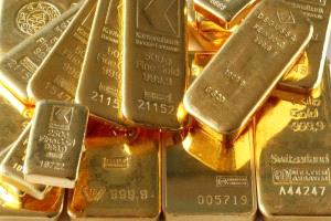 الذهب يصعد وسط ترقب قرار الفدرالي وتراجع الدولار وعوائد السندات