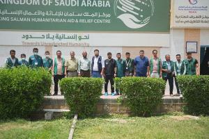 فريق من وزارة الصحة يتفقد سير العمل في مركز الأطراف الصناعية بمأرب