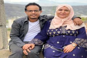 امرأة يمنية مسنّة تتحدى الظروف وتنجح في الثانوية العامة بنسبة 76.25%