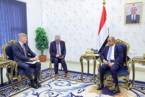 رئيس الوزراء يستقبل في العاصمة المؤقتة عدن المبعوث الاممي الى اليمن