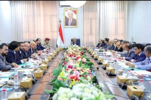 بن بريك يؤكد أهمية الشراكة مع القطاع الخاص ويحث على دعم الطاقة المتجددة لإنقاذ قطاع الكهرباء في اليمن