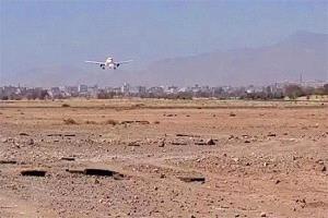 نشاط غير معتاد في مطار صنعاء يُثير تساؤلات حول دعم عسكري محتمل للحوثيين
