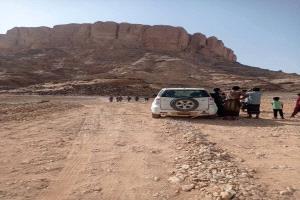 مأساة جبل بعتق: وفاة مهاجر إثيوبي وإصابة آخر واستمرار جهود إنقاذ ثالث عالق حتى اللحظة