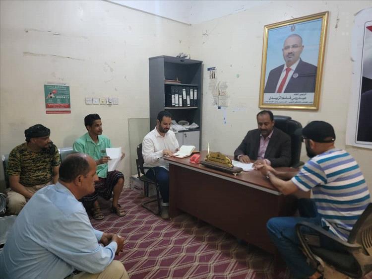 مدير قعطبة يستقبل وفد اللجنة الدولية للصليب الأحمر لتعزيز التعاون الإنساني في المديرية