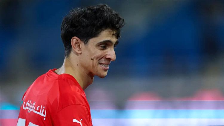 كووورة يكشف.. هل طلب إنزاجي رحيل بونو عن الهلال