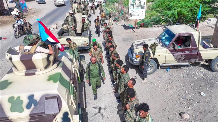 الضالع.. الحزام الأمني يتسلم نقاط الفاخر ويؤمن الخط الرابط بين عدن وصنعاء