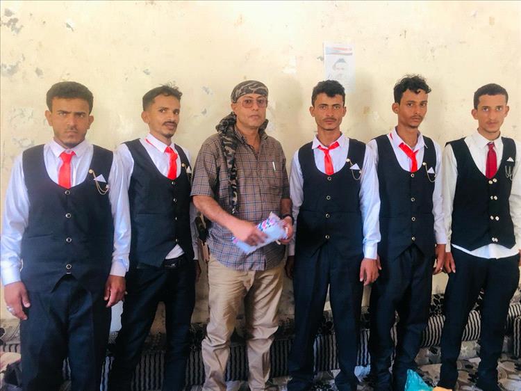 الشعيب: رجل خير يزوج 6 معسرين في عرس جماعي بهيج