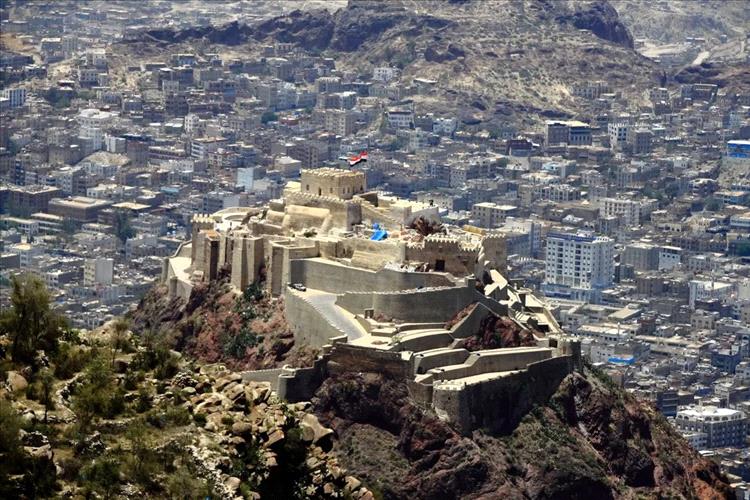 مقتل امرأة برصاص قناص حوثي غربي تعز