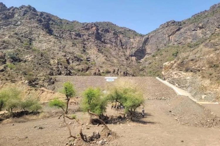 غياب الأمطار يخنق الزارعة في تعز ولحج