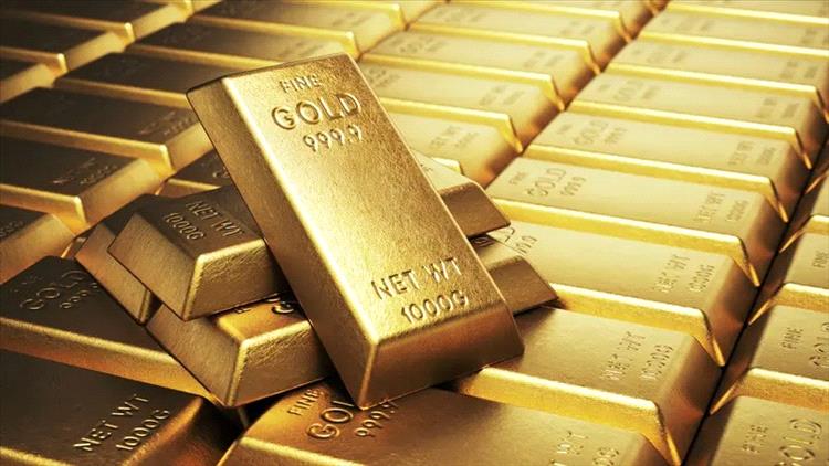الذهب يرتفع من أدنى مستوى له في شهر وسط تراجع الدولار