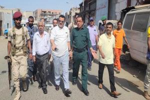 مدير عام المنصورة يشرف على أعمال حملة رفع السيارات المتهالكة والنظافة في منطقة الدرين