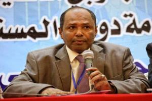 فؤاد راشد: الأنظار تتجه نحو اليمن وأي فشل سيؤدي إلى تصعيد دولي شامل