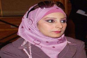 رندا عكبور تعلن رغبتها بمغادرة عدن: “أصبحتُ غريبة في مدينتي”