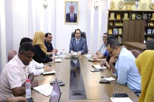 الوزير البكري يلتقي مجموعة العمل الشبابي ويشيد بنجاح حفل تدشين خطة "التمكين"