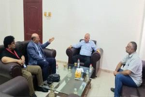 عضو مجلس النواب العمري يُشيد بجهود مكتب الصحة في عدن في ظل التحديات